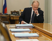  Путин отчитается перед Госдумой РФ об отсутствии экономических катастроф