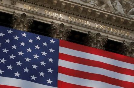 The U.S. flag is seen outside of the New York Stock Exchange (NYSE) in New York City, U.S., September 21, 2020. REUTERS/Andrew Kelly