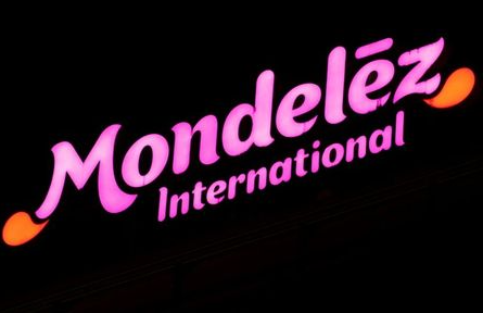 FILE PHOTO: The logo of Mondelez International is seen on an office building in the Glattpark district in Opfikon, Switzerland October 2, 2018. REUTERS/Arnd Wiegmann/File Photo GLOBAL BUSINESS WEEK AHEAD